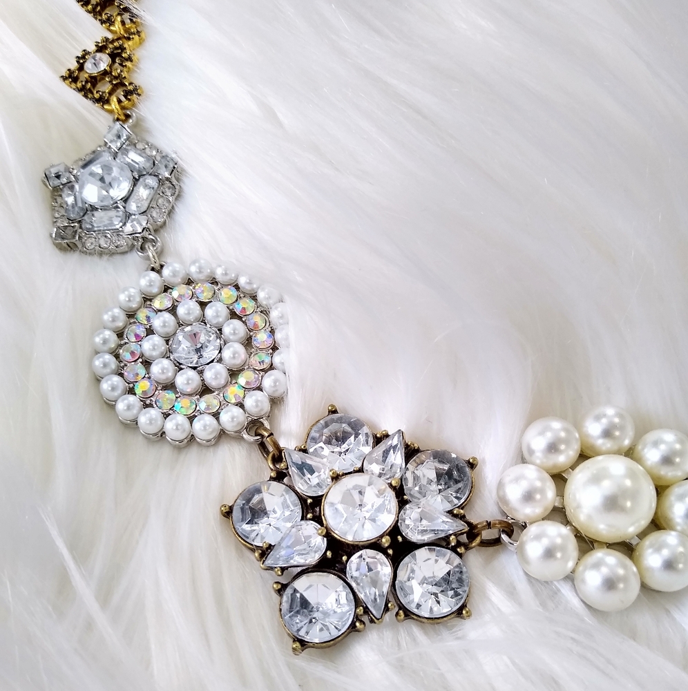 Plunder Rhinestone Adjustable Statement Necklace